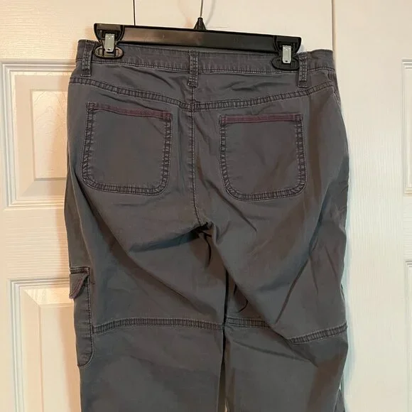 Capris - Picture 4 of 4